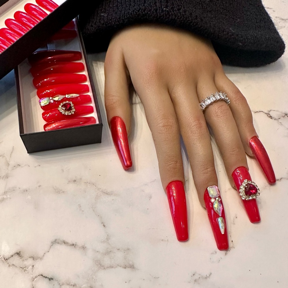 Hand painted gel nails with stones